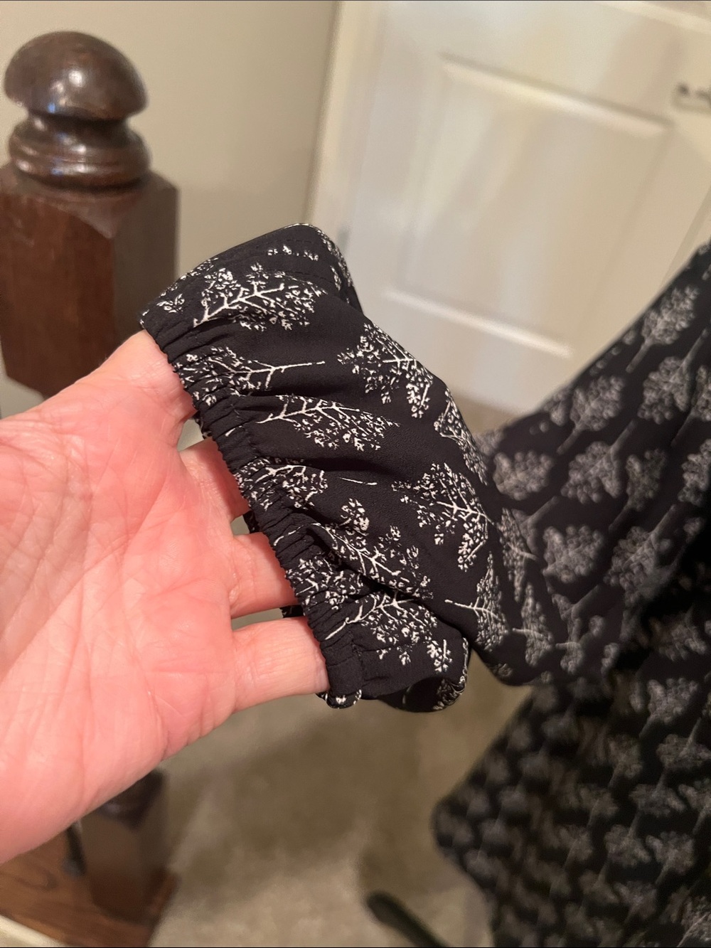 DR2 Black Tunic with White Botanical Print and Tassel Tie - Picture 7 of 13